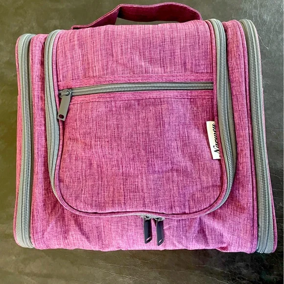 Toiletry travel bag - Picture 1 of 10